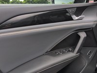 2025 Volkswagen Tiguan Highline R-Line 4MOTION