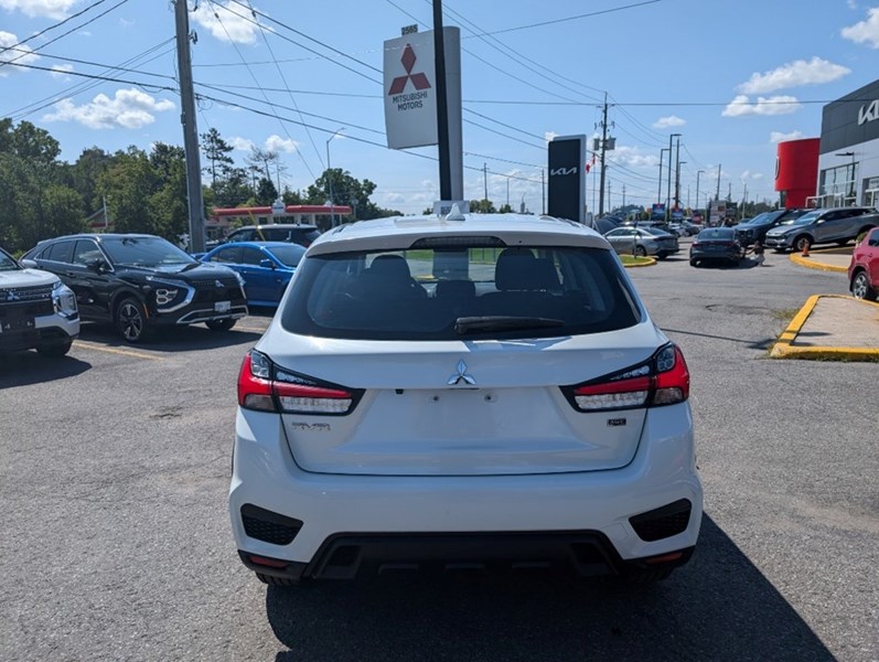 2021 Mitsubishi RVR ES AWC