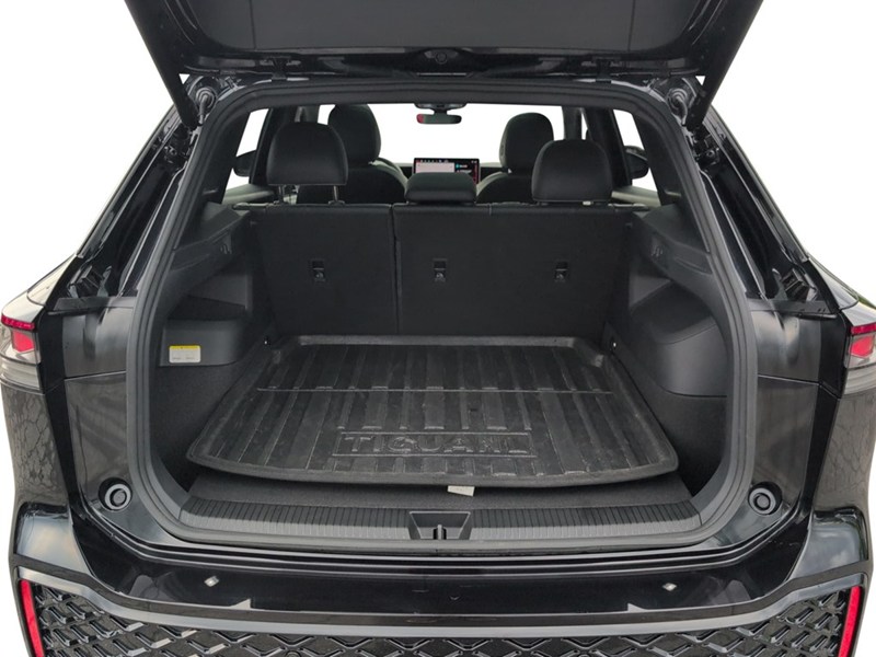 2025 Volkswagen Tiguan Highline R-Line 4MOTION