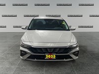 2025 Hyundai Elantra Essential IVT