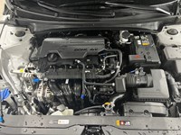 2025 Hyundai Elantra Essential IVT