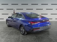 2024 Hyundai Elantra Preferred IVT