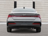 2025 Hyundai Elantra Luxury IVT
