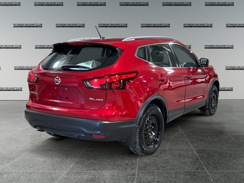 2017 Nissan Qashqai AWD 4dr SL CVT