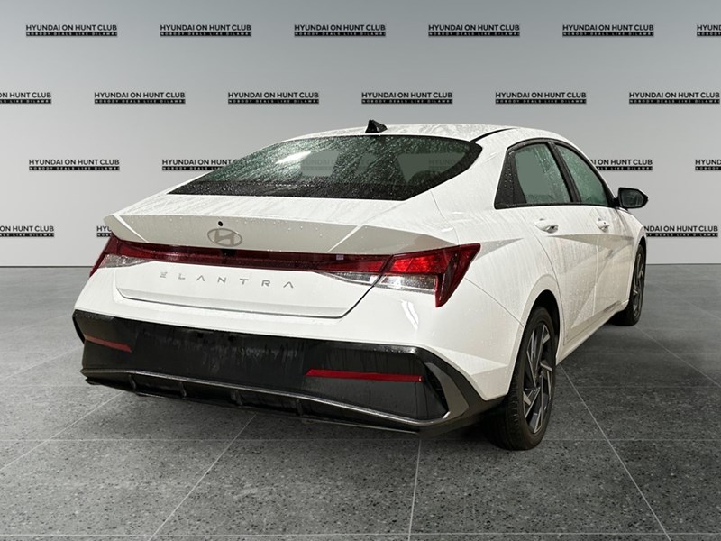 2024 Hyundai Elantra Preferred IVT w/Tech Pkg
