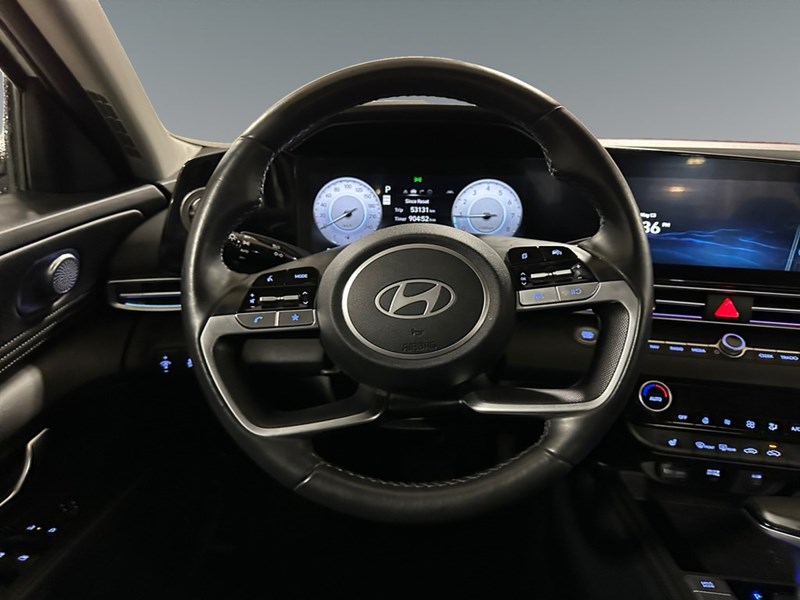2024 Hyundai Elantra Preferred IVT w/Tech Pkg
