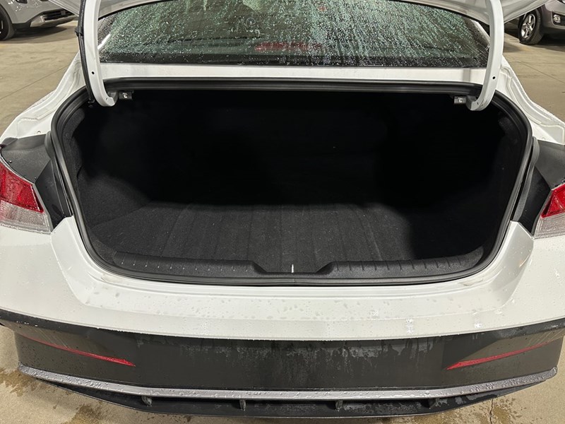 2024 Hyundai Elantra Preferred IVT w/Tech Pkg