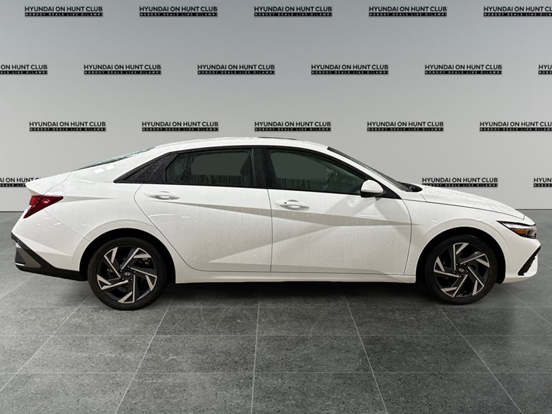 2024 Hyundai Elantra Preferred IVT w/Tech Pkg
