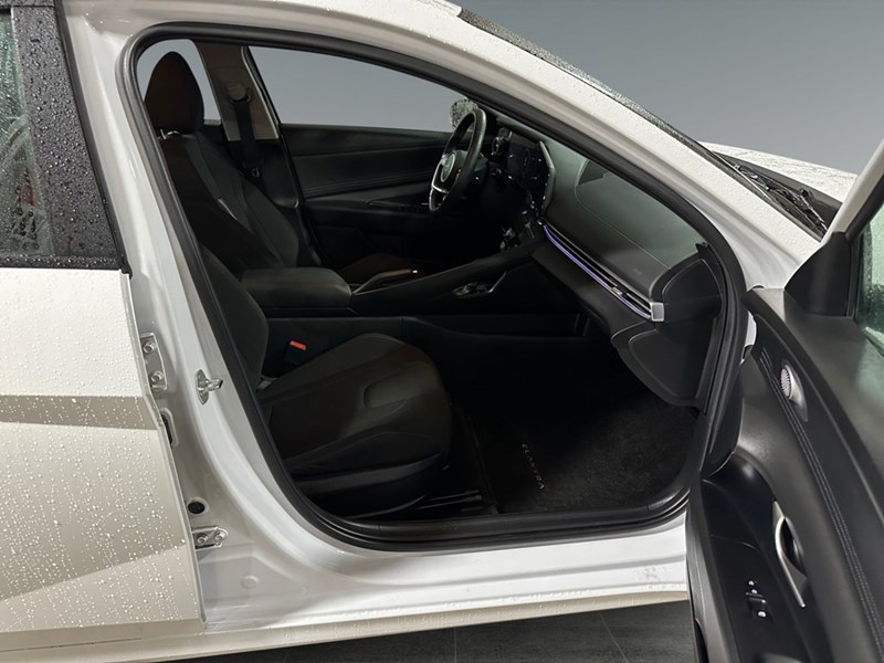 2024 Hyundai Elantra Preferred IVT w/Tech Pkg