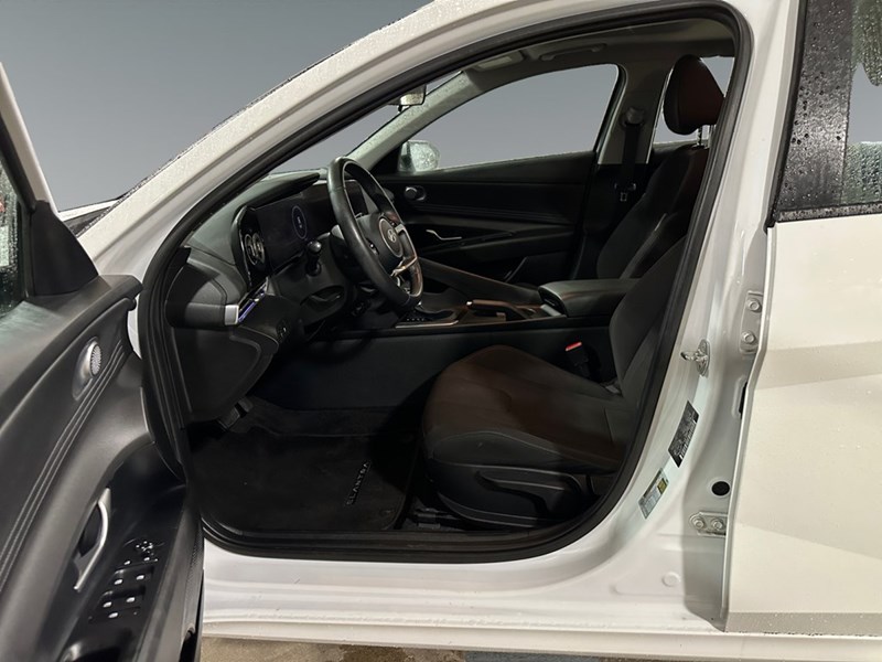 2024 Hyundai Elantra Preferred IVT w/Tech Pkg