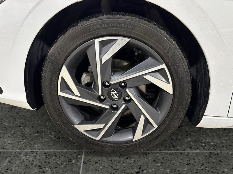 2024 Hyundai Elantra Preferred IVT w/Tech Pkg