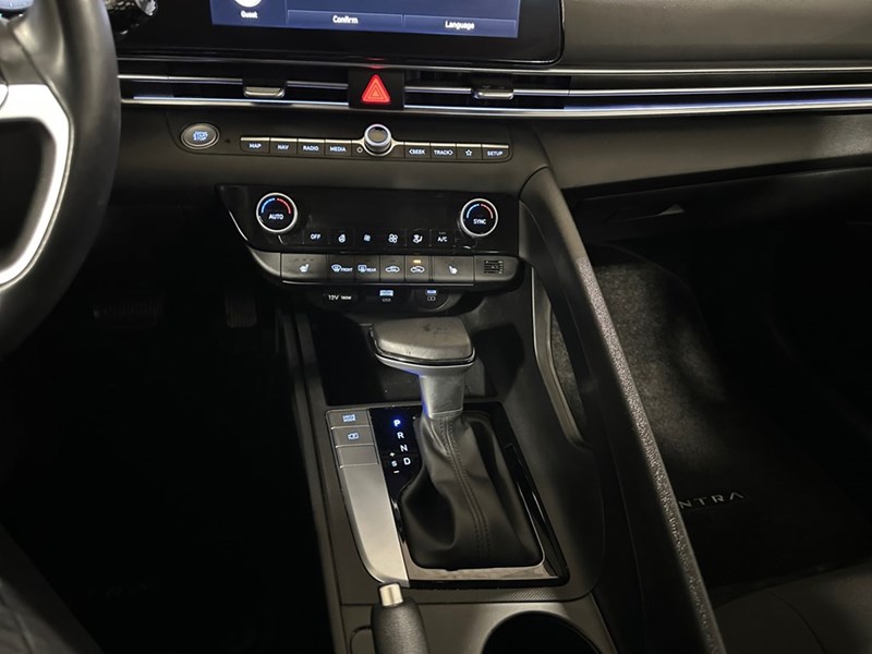 2024 Hyundai Elantra Preferred IVT w/Tech Pkg