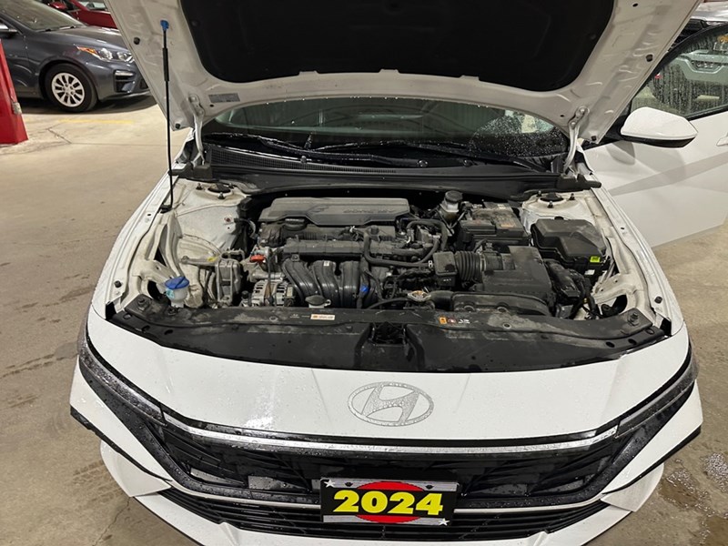 2024 Hyundai Elantra Preferred IVT w/Tech Pkg