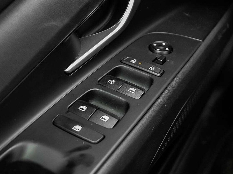 2026 Hyundai Elantra Preferred IVT w/Tech Pkg MANAGER'S DEMO