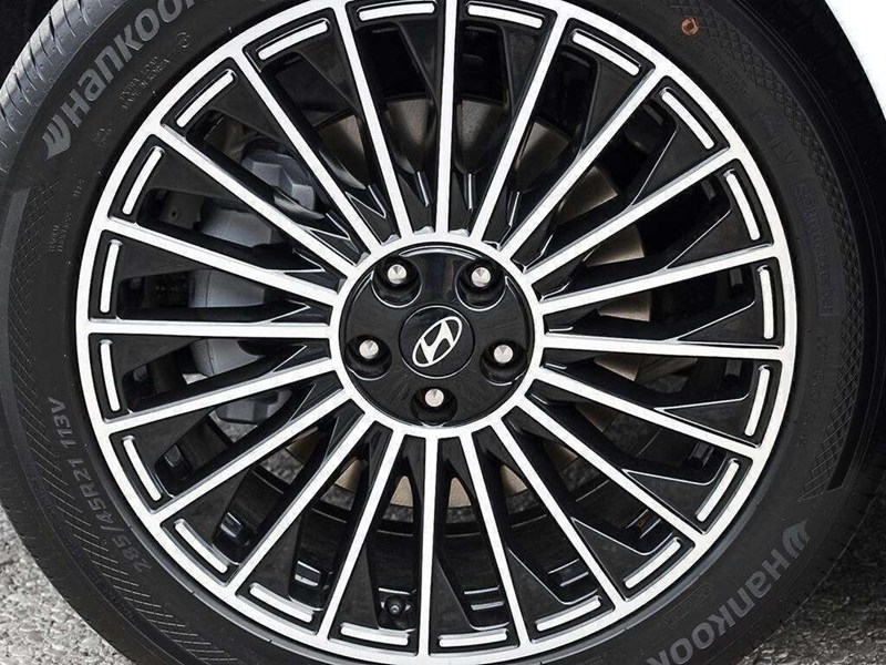2026 Hyundai IONIQ 9 Preferred + AWD w/Ultimate Calligraphy Pkg