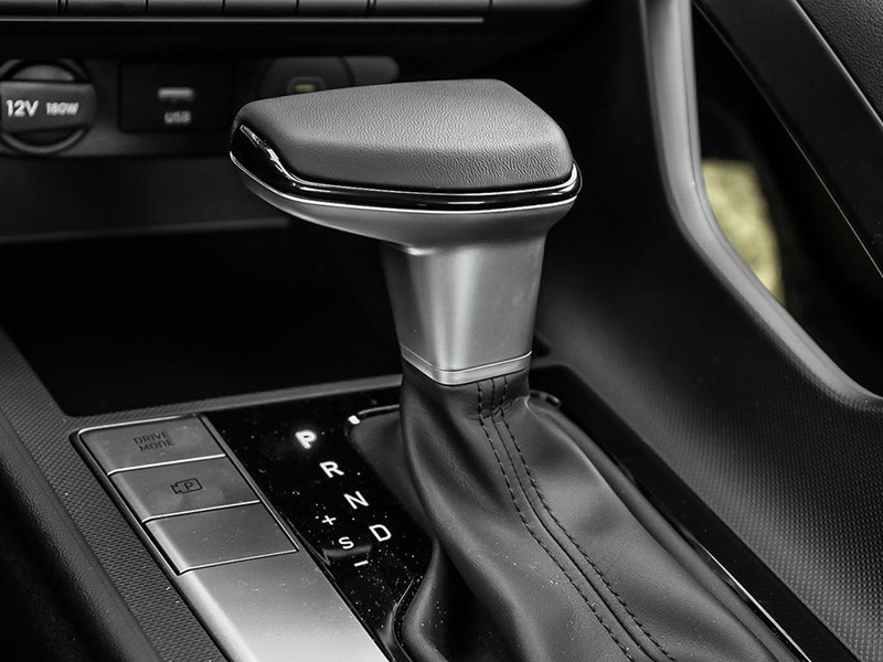 2025 Hyundai Elantra Preferred IVT w/Tech Pkg