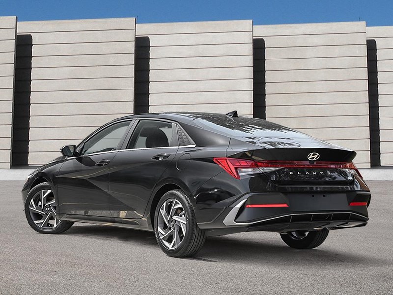 2026 Hyundai Elantra HEV Luxury Sedan