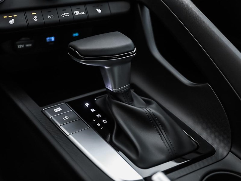 2026 Hyundai Elantra Preferred IVT