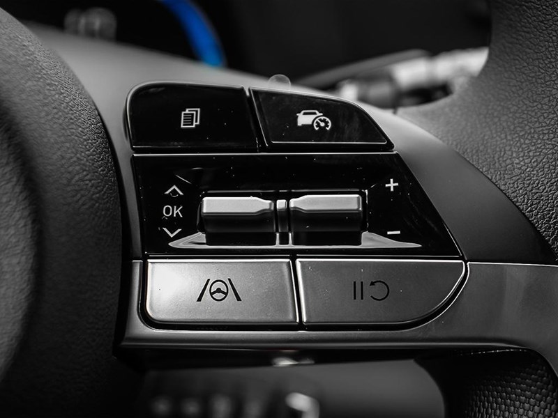 2026 Hyundai Elantra Essential IVT