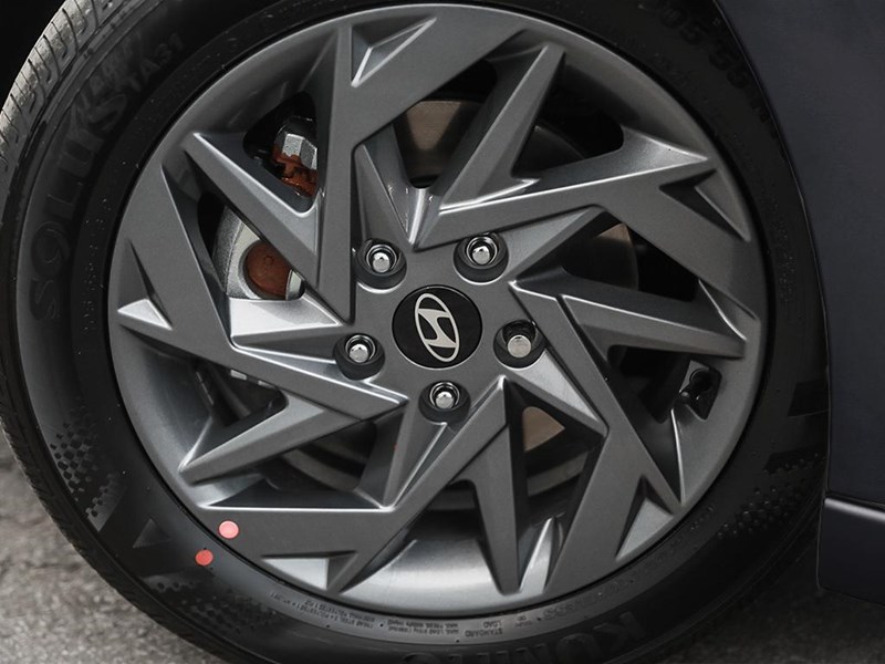 2026 Hyundai Elantra Preferred IVT