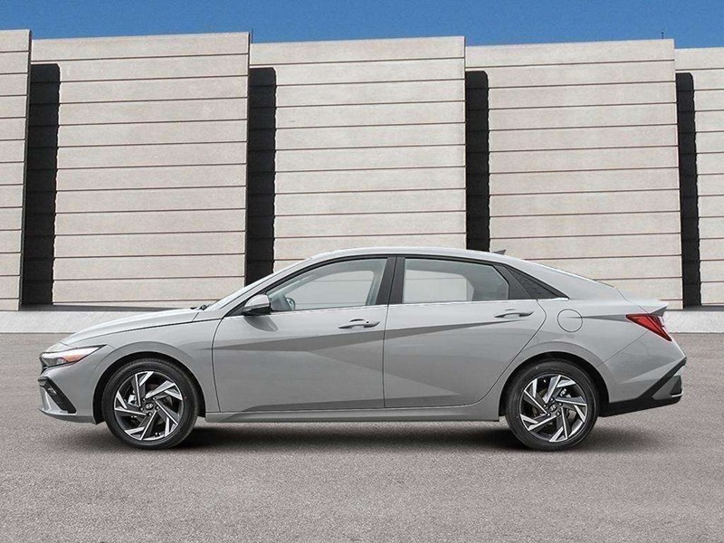 2025 Hyundai Elantra HEV Luxury DCT