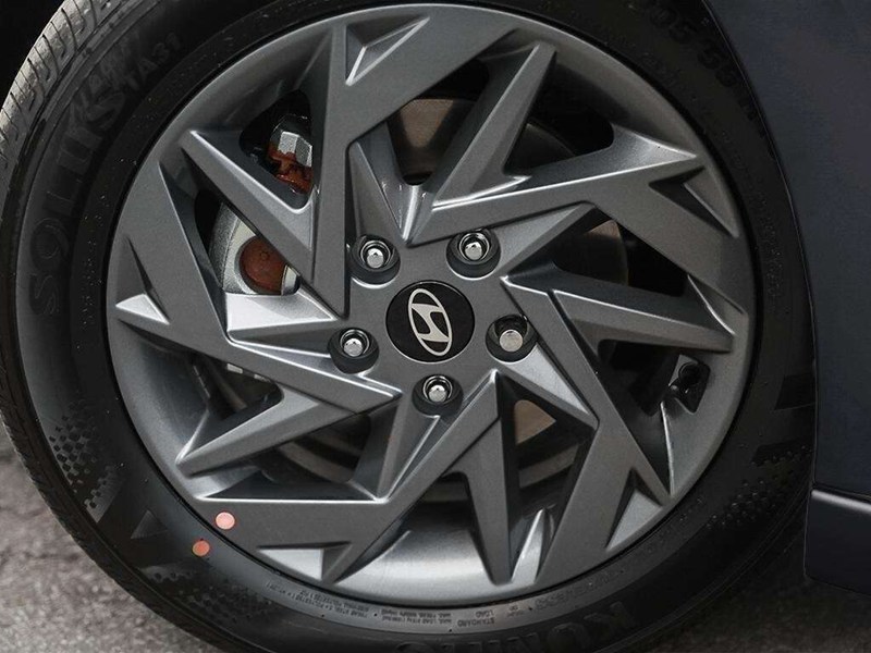 2026 Hyundai Elantra Preferred IVT