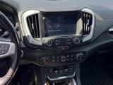 2021 GMC Terrain SLT image 2
