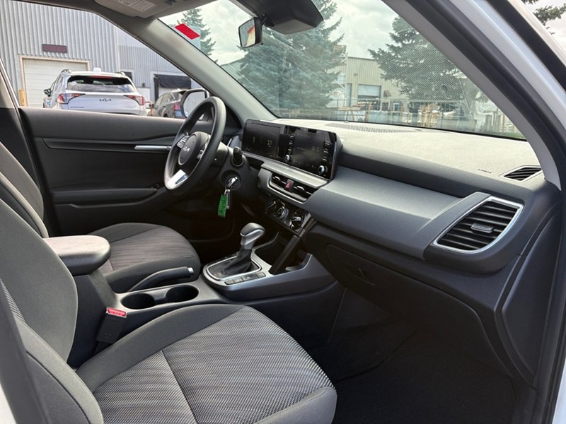 2024 Kia Seltos LX AWD/ CAR PLAY /  LANE SAFETY/ BLIND SPOT