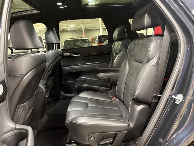 2023 Hyundai Palisade Ultimate Calligraphy 7-Pass./ OFF LEASE/ PANO ROOF