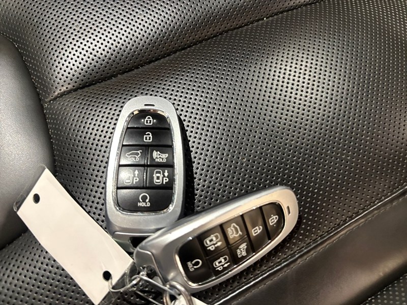 2023 Hyundai Palisade Ultimate Calligraphy 7-Pass./ OFF LEASE/ PANO ROOF