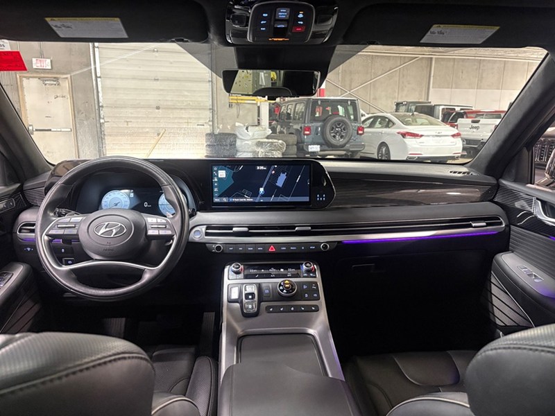 2023 Hyundai Palisade Ultimate Calligraphy 7-Pass./ OFF LEASE/ PANO ROOF