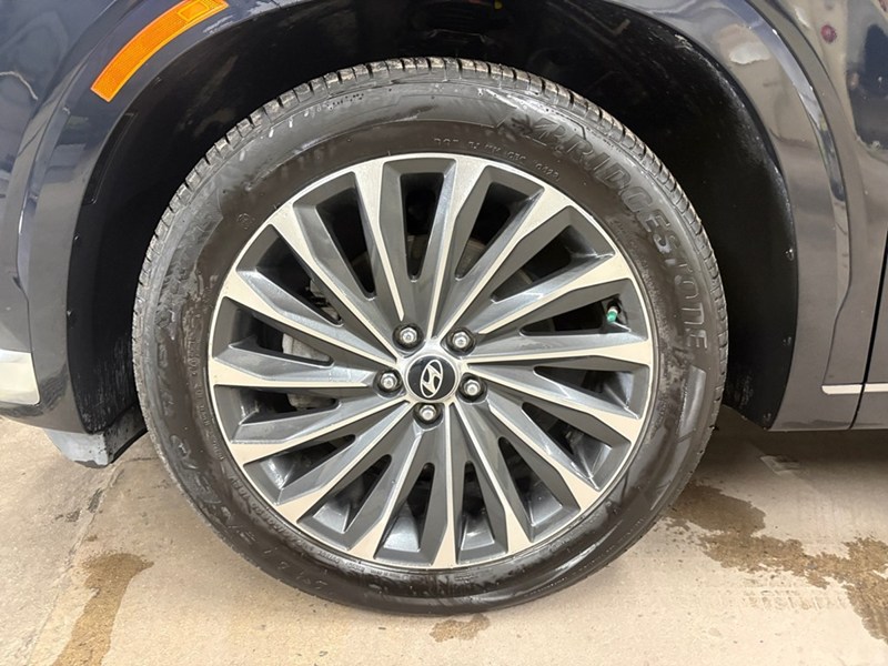 2023 Hyundai Palisade Ultimate Calligraphy 7-Pass./ OFF LEASE/ PANO ROOF