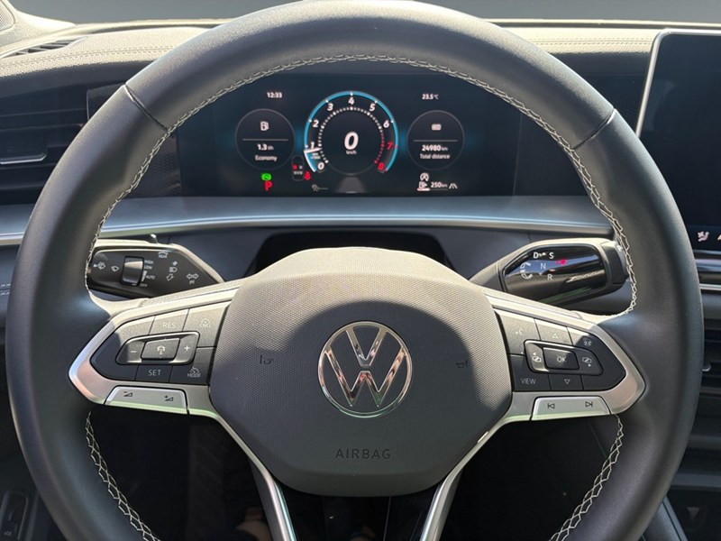 2026 Volkswagen Tiguan Comfortline AWD / LANE KEEP/ BLIND SPOT/ CAR PLAY