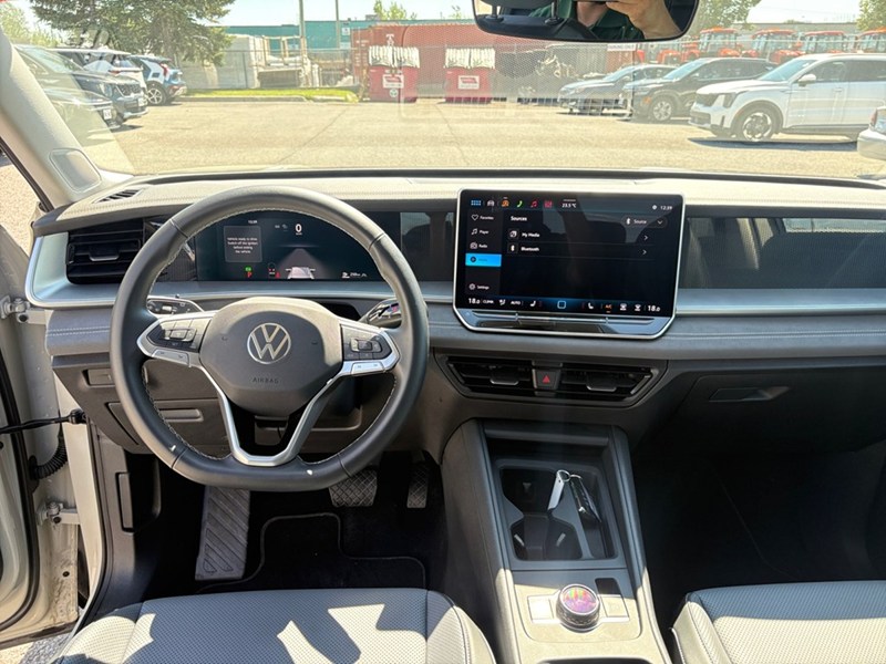 2026 Volkswagen Tiguan Comfortline AWD / LANE KEEP/ BLIND SPOT/ CAR PLAY