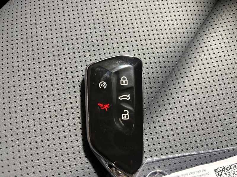 2026 Volkswagen Tiguan Comfortline AWD / LANE KEEP/ BLIND SPOT/ CAR PLAY