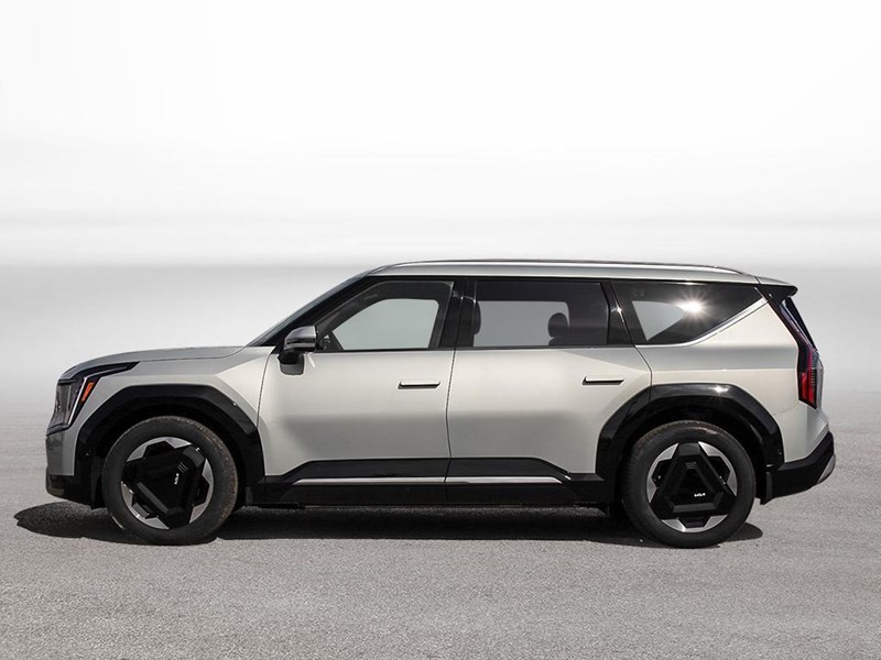 2026 Kia EV9 Land w/Premium Package AWD