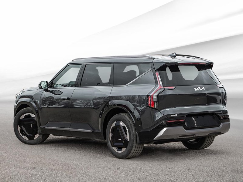 2026 Kia EV9 Land w/Plus Package AWD