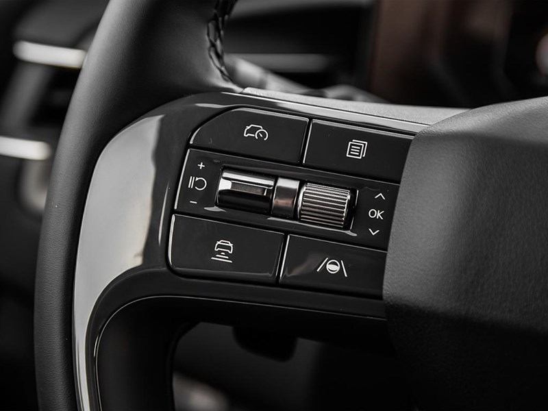 2026 Kia EV9 Land w/Premium Package AWD