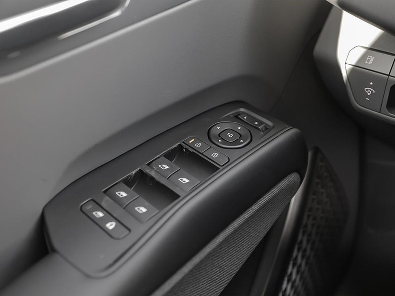 2026 Kia EV9 Land w/Plus Package AWD