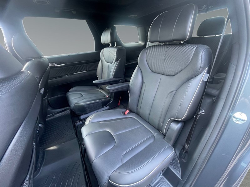 2025 Hyundai Palisade Ultimate Calligraphy 7-Passenger AWD