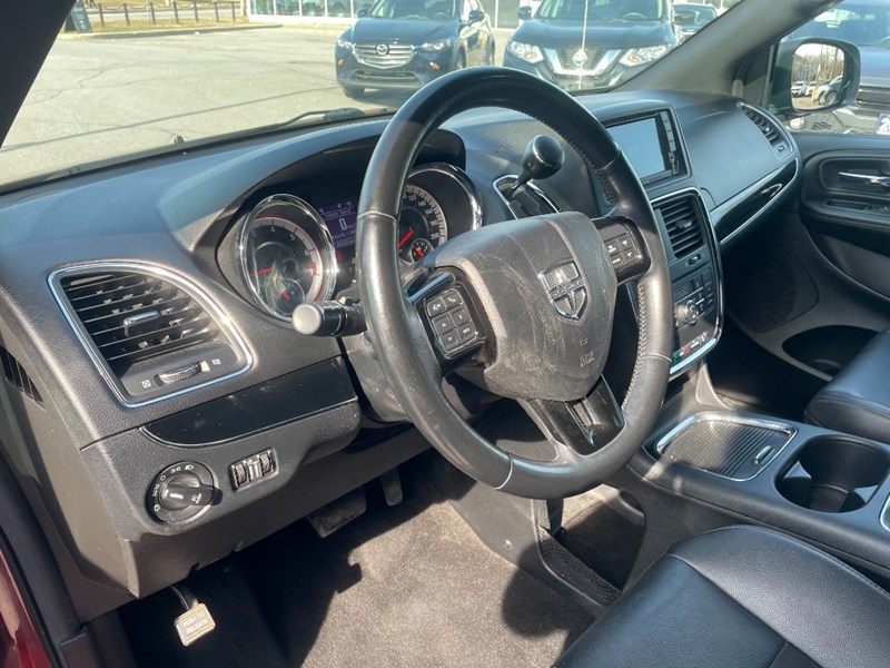 2020 Dodge Grand Caravan Premium Plus 2WD