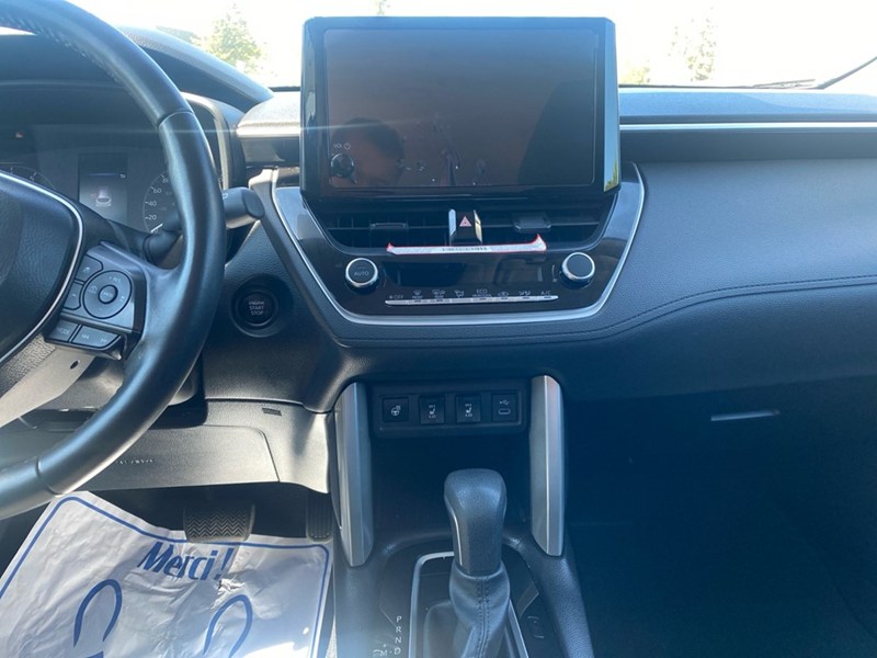 2024 Toyota Corolla Cross LE FWD