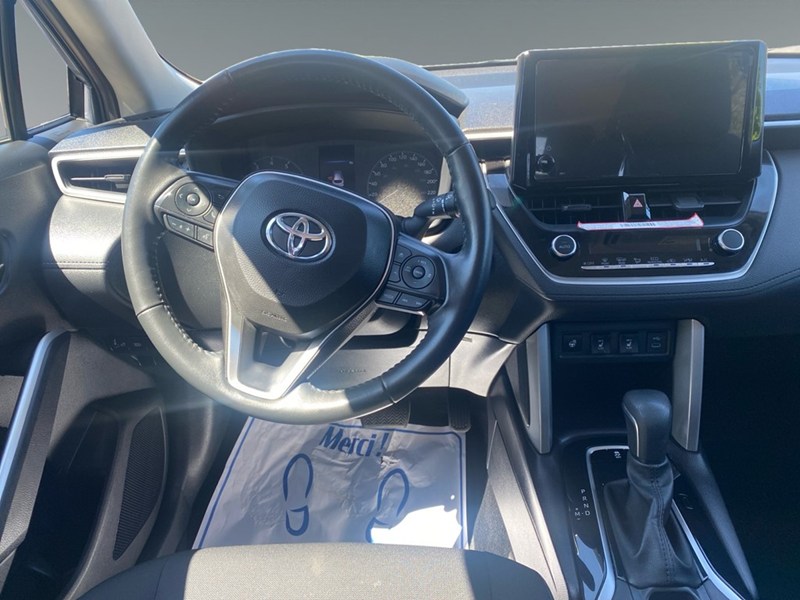 2024 Toyota Corolla Cross LE FWD