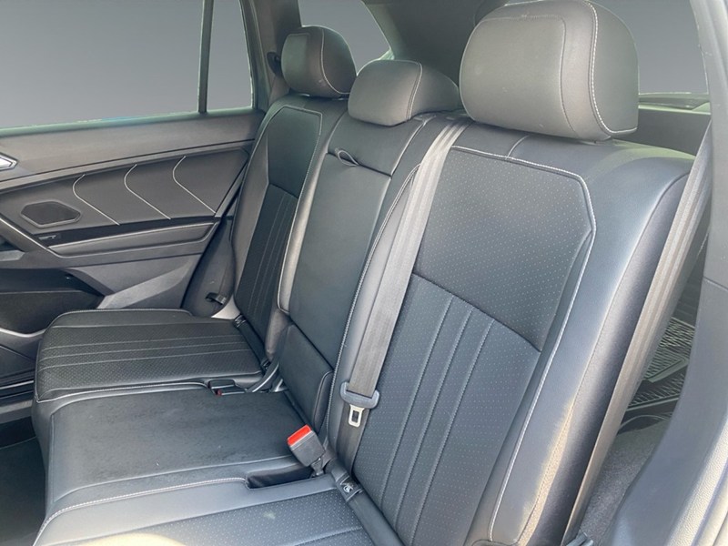 2023 Volkswagen Tiguan Comfortline R-Line Black Edition 4MOTION