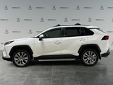 2020 Toyota RAV4 XLE image 2