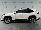 2020 Toyota RAV4 XLE image 2