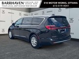 2027 Chrysler Pacifica Select image 3