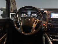 2017 Nissan Titan 4WD Crew Cab SV