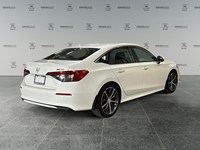 2023 Honda Civic Touring | Low KM's