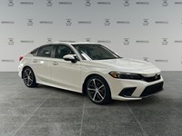 2023 Honda Civic Touring | Low KM's